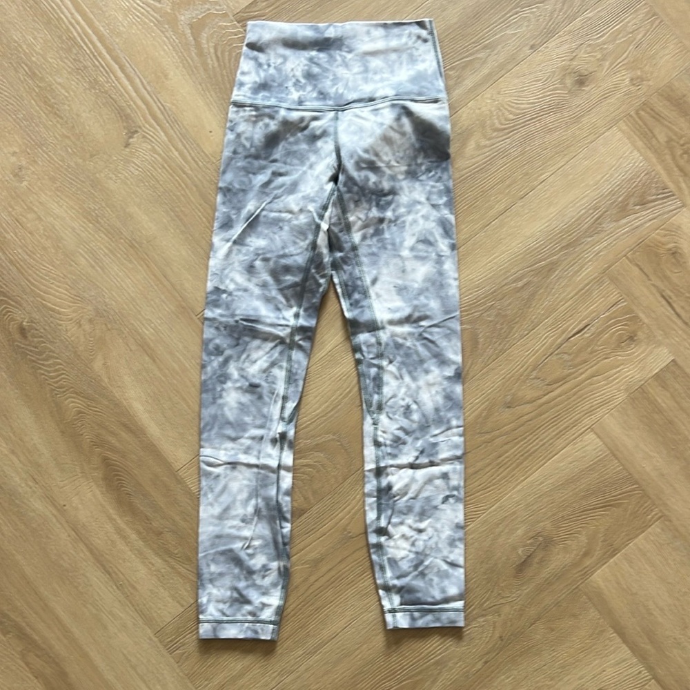 Lululemon Size 2 leggings - EUC